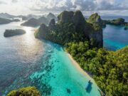 Остров Бали затопило после мощных ливней