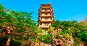 Посольство РФ во Вьетнаме рекомендовало туристам опасаться местных насекомых